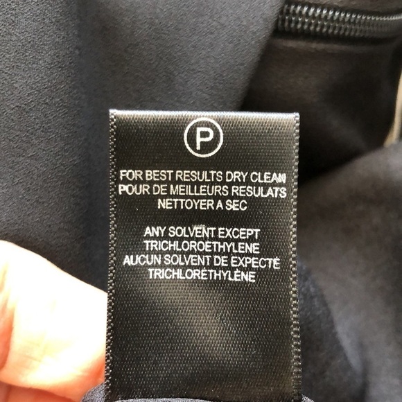 Halston Heritage V neck Ruffle Leg Jumpsuit Black Size 6 - Picture 8 of 8